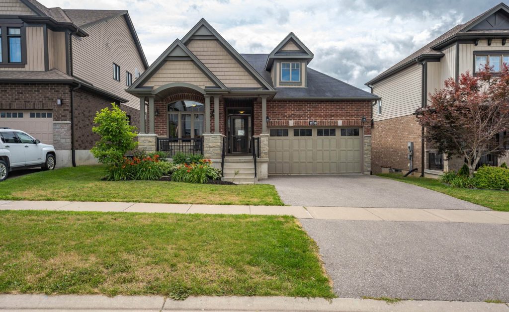 48 Trillium Way, Simcoe presented by Carnevale Realty Inc.